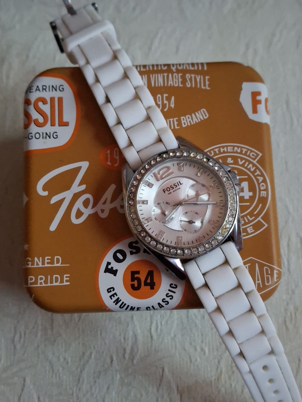 Fossil Women's White Silicone Strap Watch with Crystal Bezel